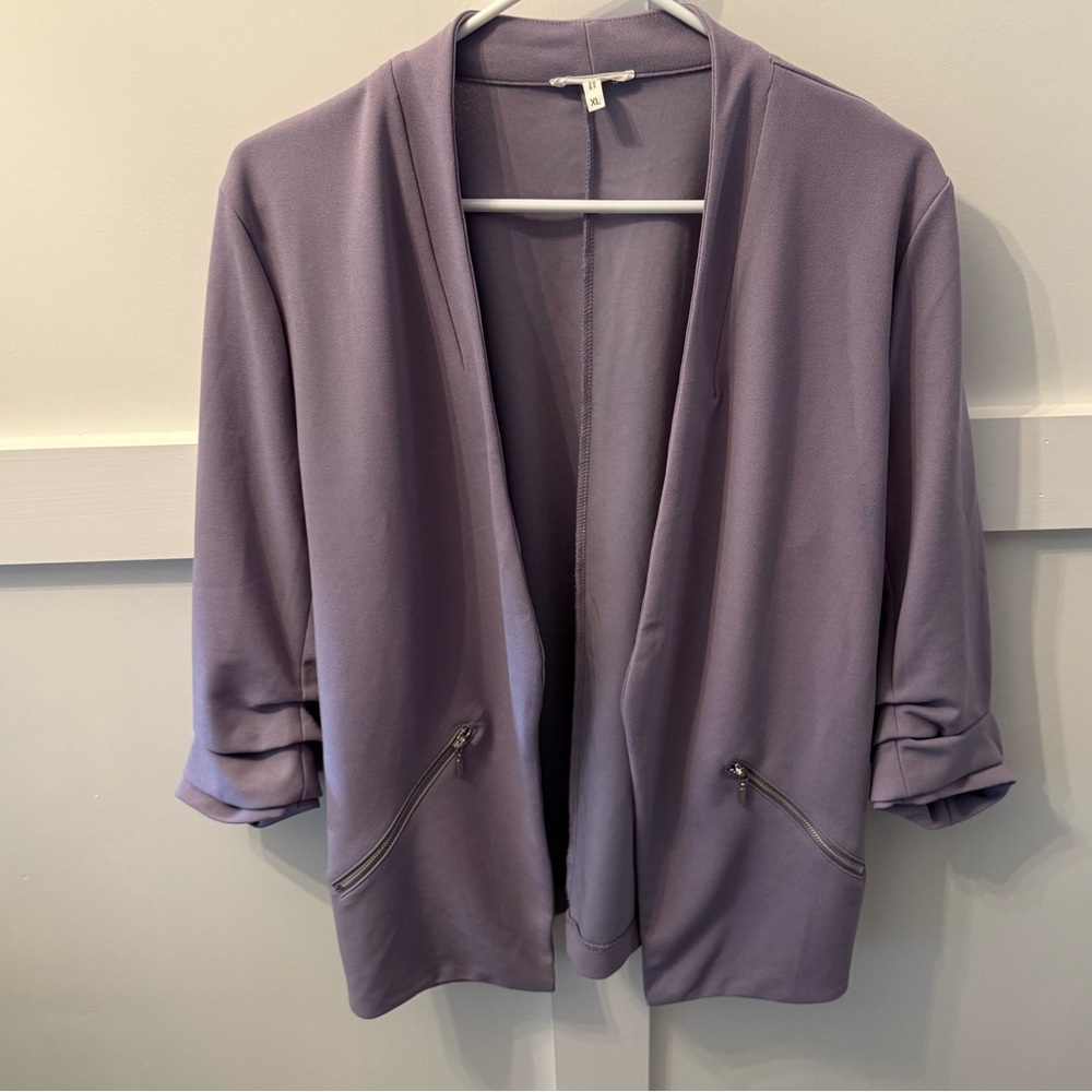 Light purple open front 3/4 sleeve blazer